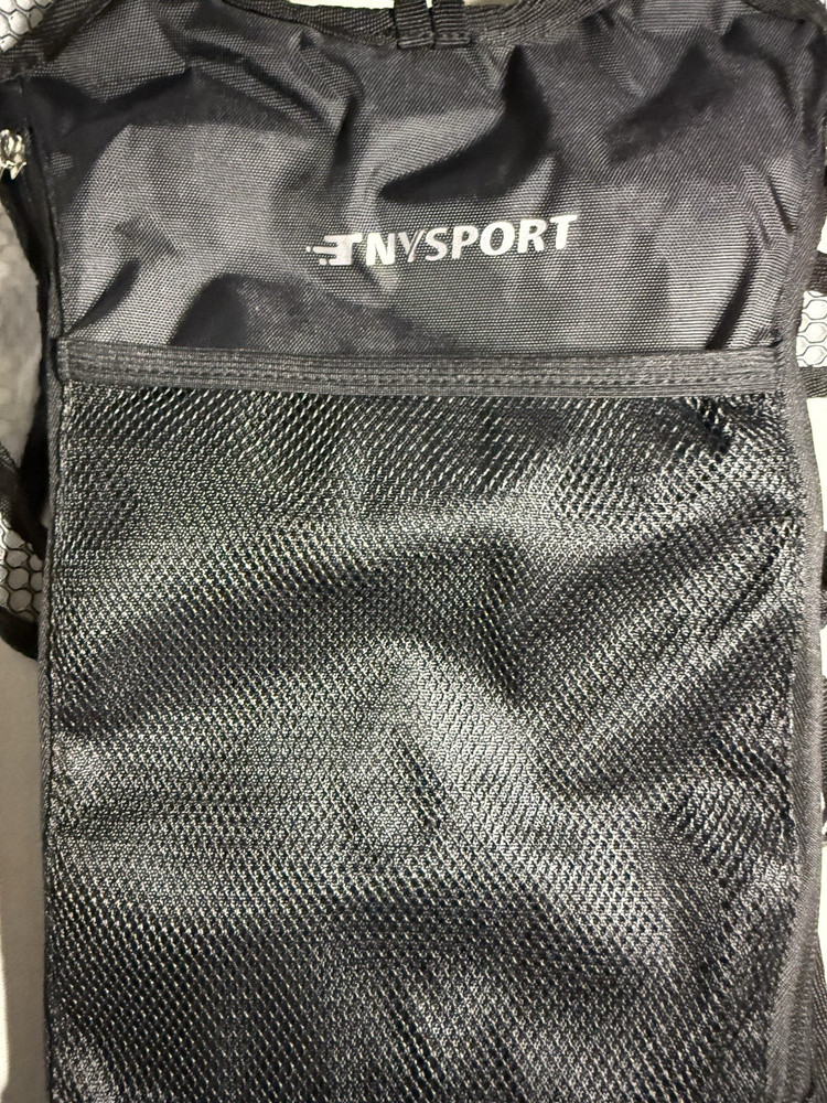 TNYSPORT Lightweight Breathable Hydration Backpack Pack-No 2L Bladder