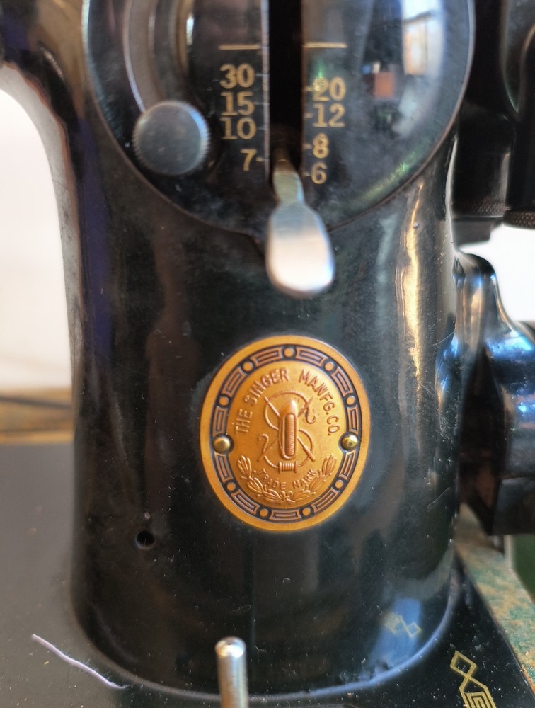 1948 Singer 201-2 Sewing Machine Tested Working read description