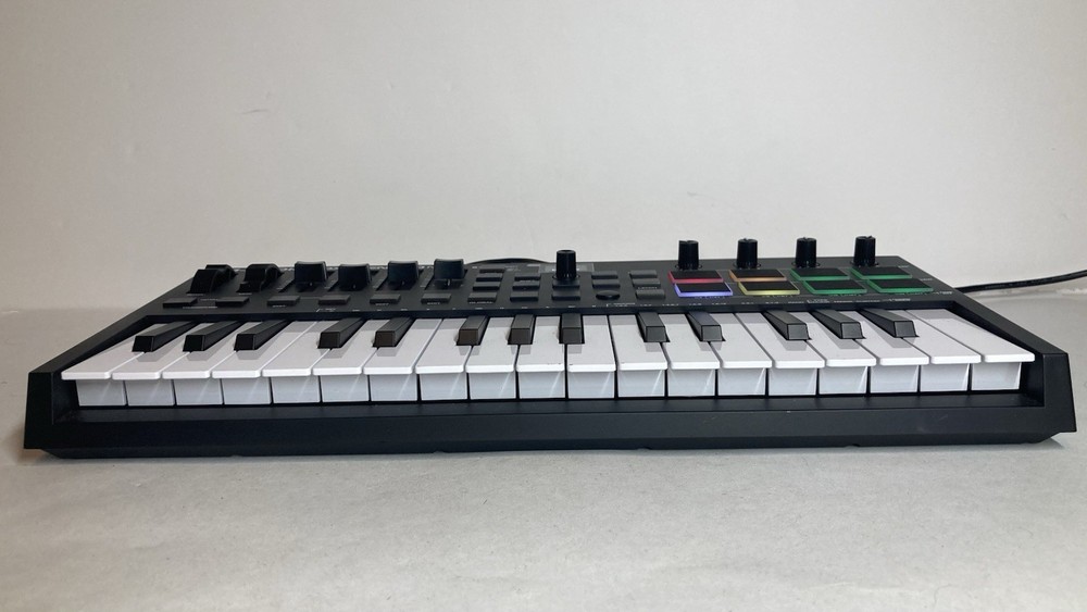 M-Audio Oxygen Pro Mini 32-key USB Midi Controller Tested Working