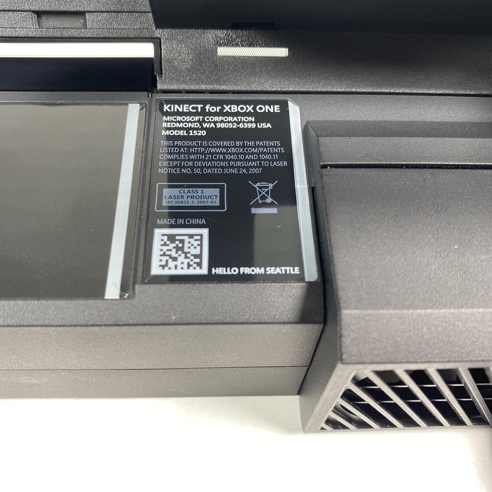 Microsoft Xbox One Kinect Sensor 1520 Black W/ TV Mount