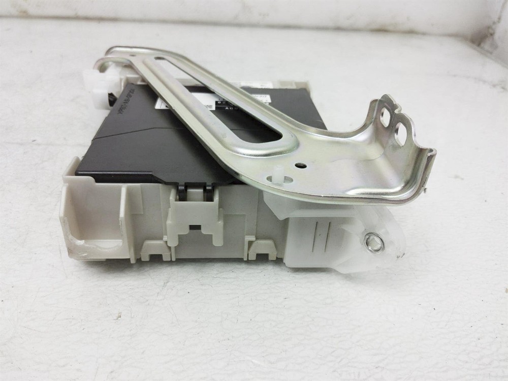 2018-2020 Toyota Prius Prime Multi Plex Network Computer Module Unit 89220-4Em50