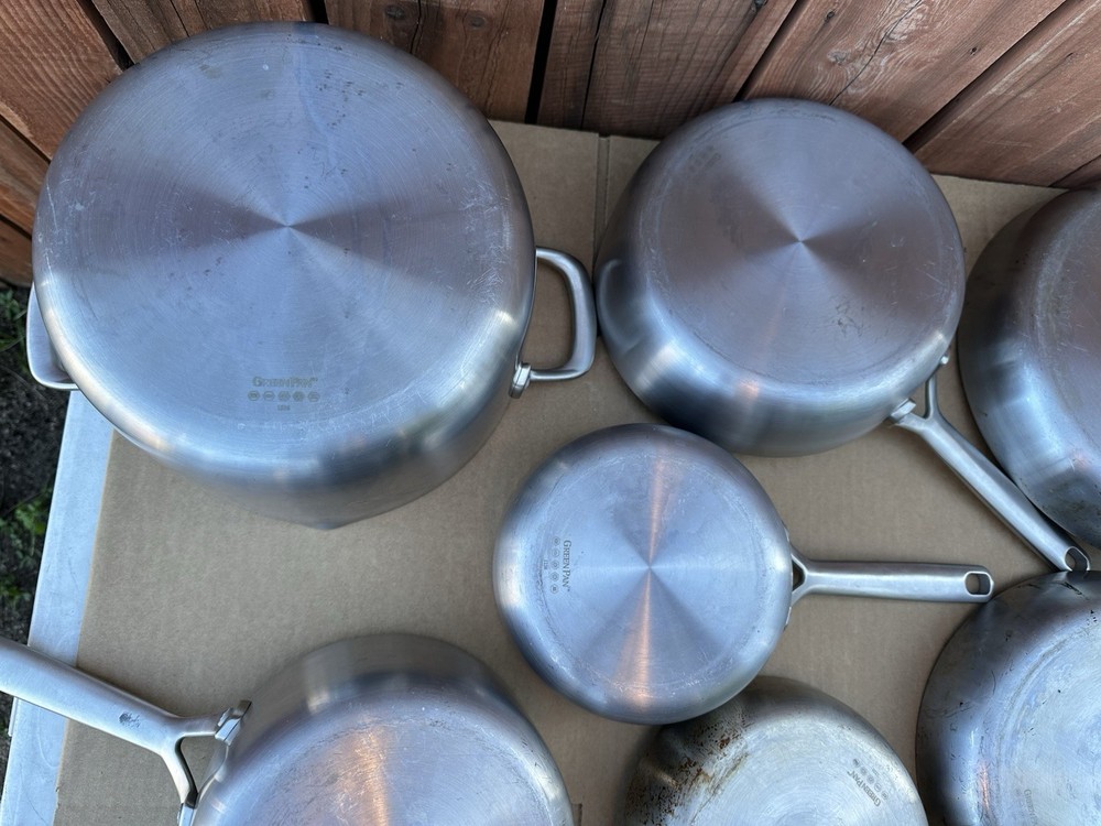 GreenPan 11 Piece Non Stick Set - MISSING 1 LID