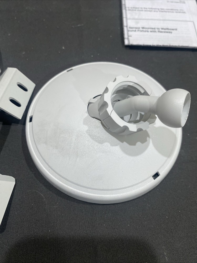 Leviton OSW12-M0W Multi-Tech Wall Mounted Occupancy Sensor Motion - Open Box