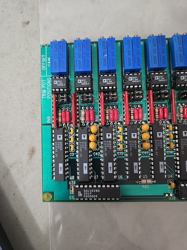 MEASUREMENT COMPUTING ANALOG BOARD CIO-DAC08/16
