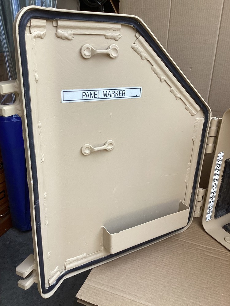 Acess, storage box, Bradley BFVS, LH (refurb.) 2540-01-123-6839