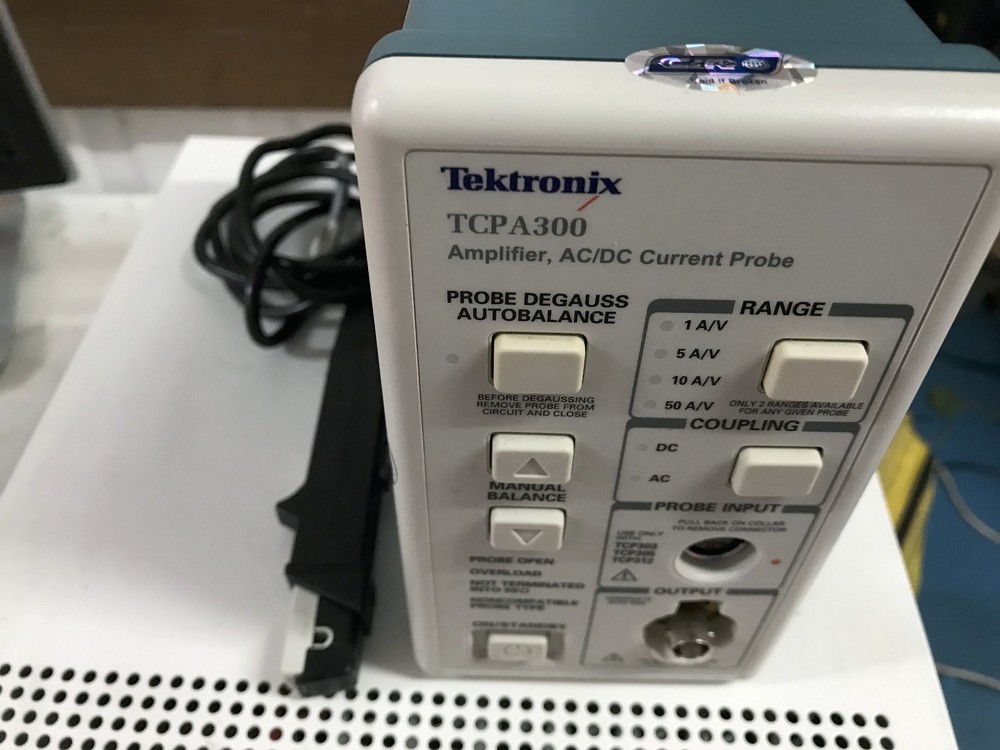 Tektronix CURRENT PROBE SYSTEM TCPA300 & TCP312 AC/DC Current Amplifier System