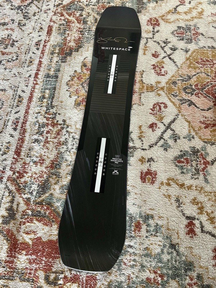 Shaun white Pro Black 150 WHITE SPACE Autographed Snowboard