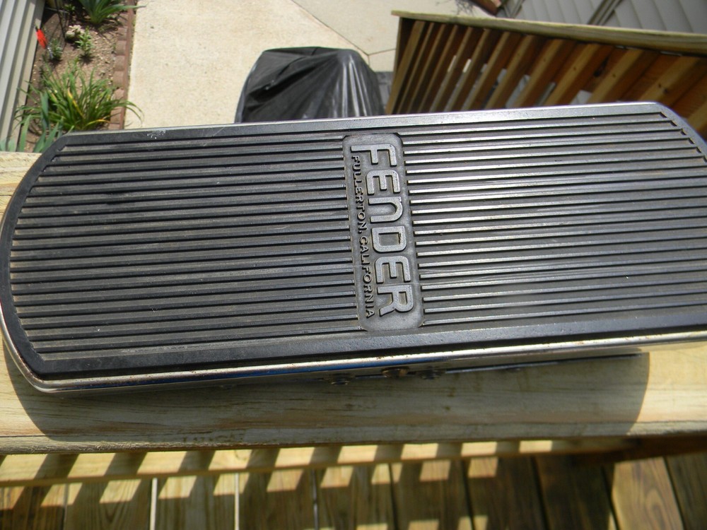 Vintage fender volume pedal