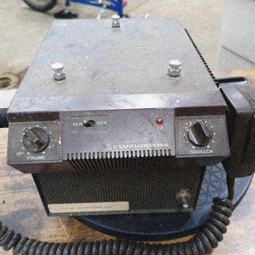 Standard c890L Radio With Speaker Untested