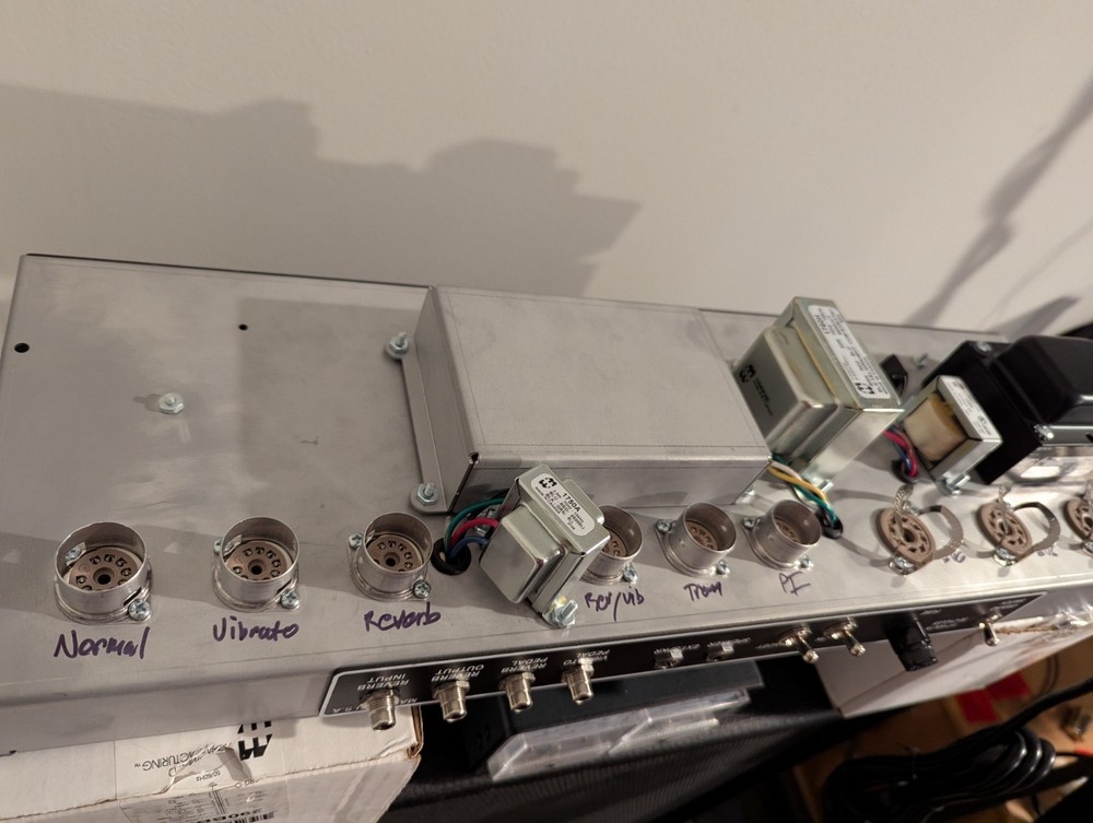 Deluxe Reverb clone chassis-only