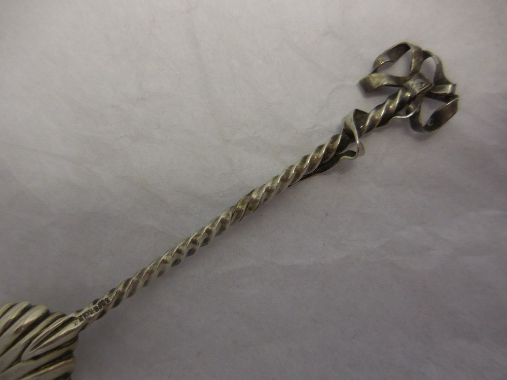 LEWISTON TWISTED HANDLE WITH RIBBON STERLING SILVER SOUVENIR FRUIT SPOON