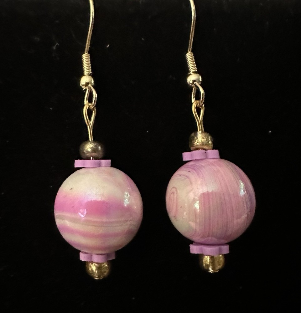 Raspberry Pink White Swirl Round Beaded Dangle Drop Gold Tone Hook Earrings