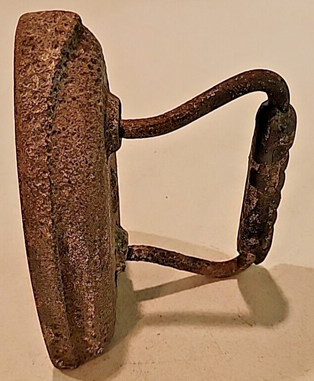 Antique 6 pound Cast Iron Sad Iron #6