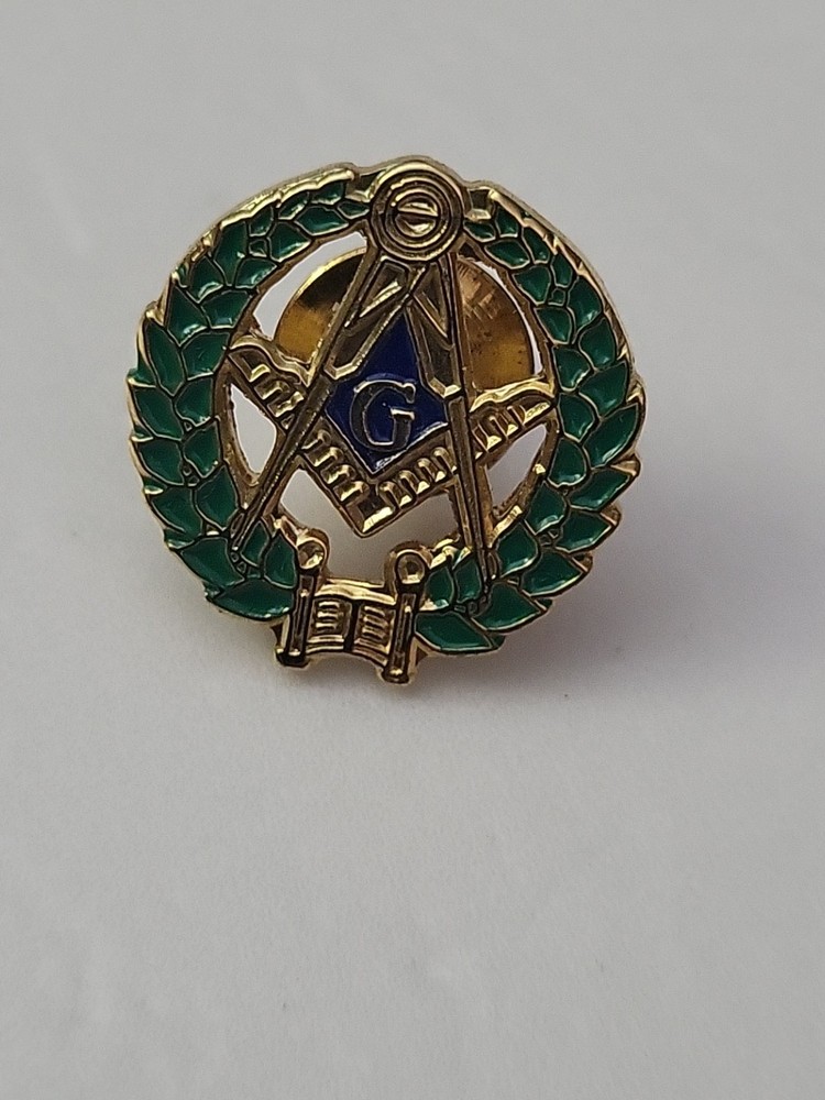 Masonic Wreath Pin