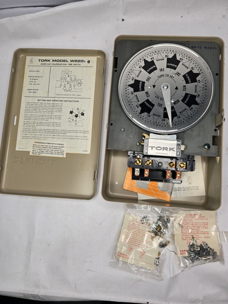 Tork W220L 7-day electromechanical timer switch