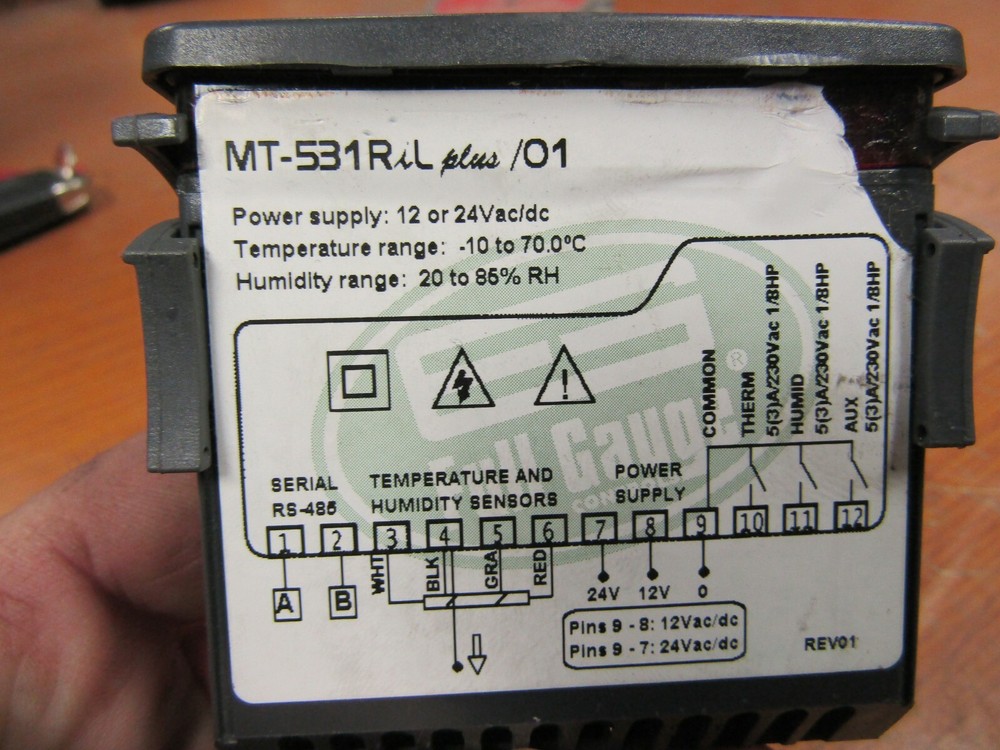 😎 FULL GAUGE MT-531RIL PLUS/01 TEMPERATURE & HUMIDITY CONTROLLER 12/24 VAC/DC
