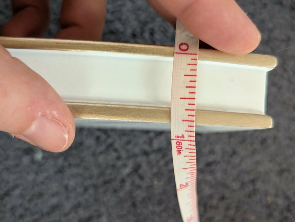 (5) White and gold bathroom accessories