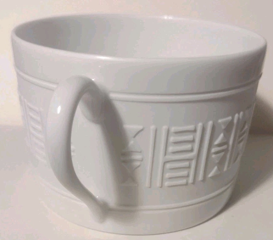 HERMES Egee Aegean Flat Cup All White Minimalist Embossed Geometric Marked