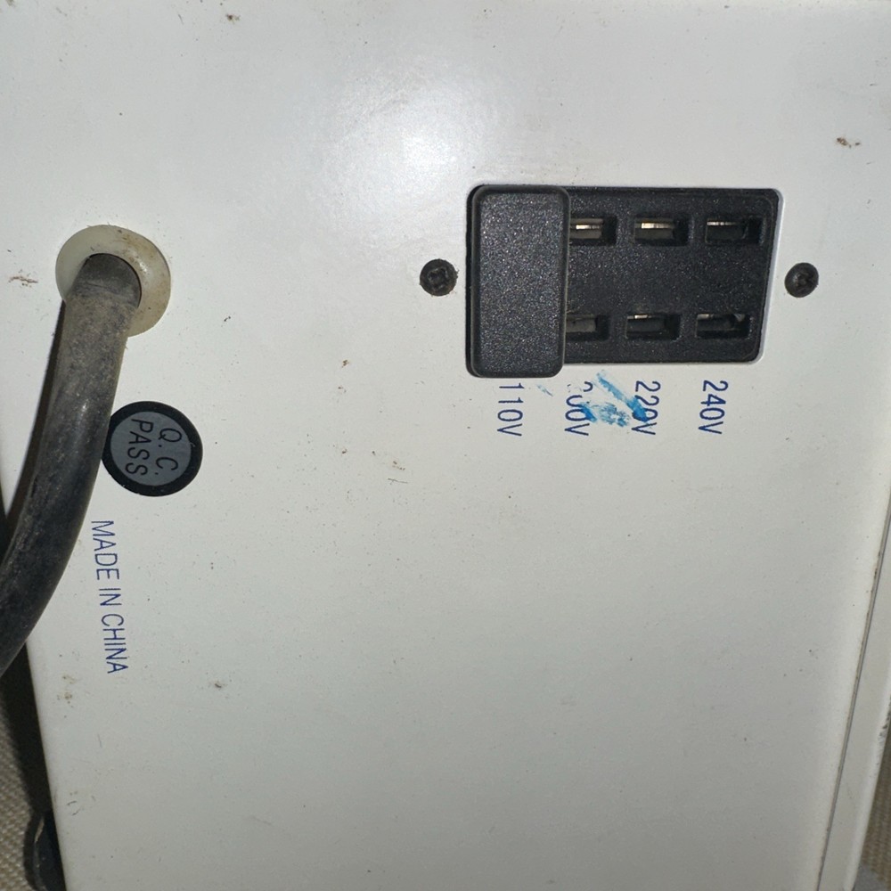 Philmore ST-2000 Step-Up & Down Transformer Tested Good A Few Dings Refer