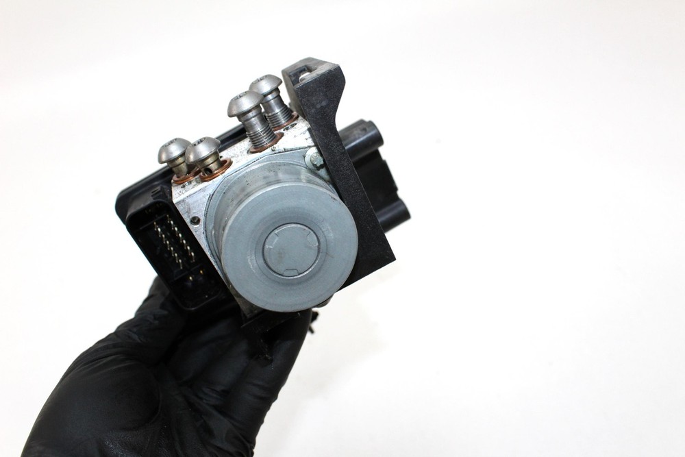 2023 23 BMW F900R Abs Control Module Pump