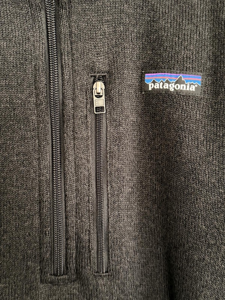 Patagonia Men's Black Half-Zip Fleece Pullover