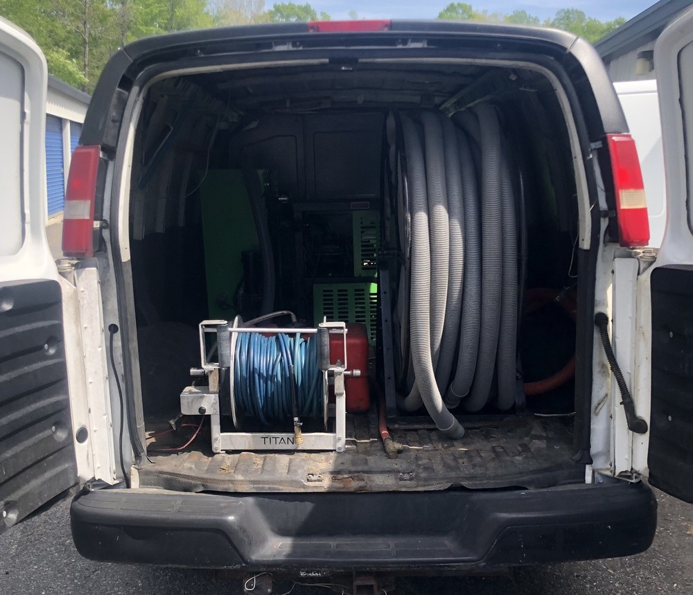 Carpet cleaning van with hydromaster 318