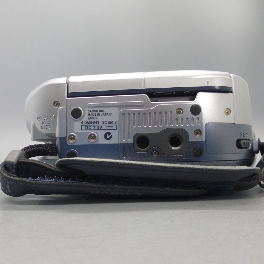 Canon DC100 Handheld DVD-RW Camcorder Silver Tested