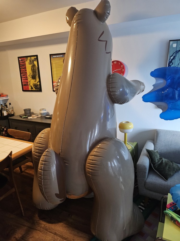 IW Inflatable World Bear Shiny