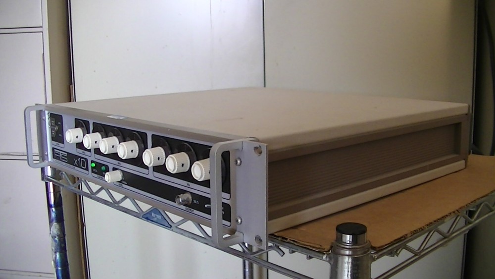 PTS FREQUENCY SYNTHESIZER X10 model X10 M3NIG