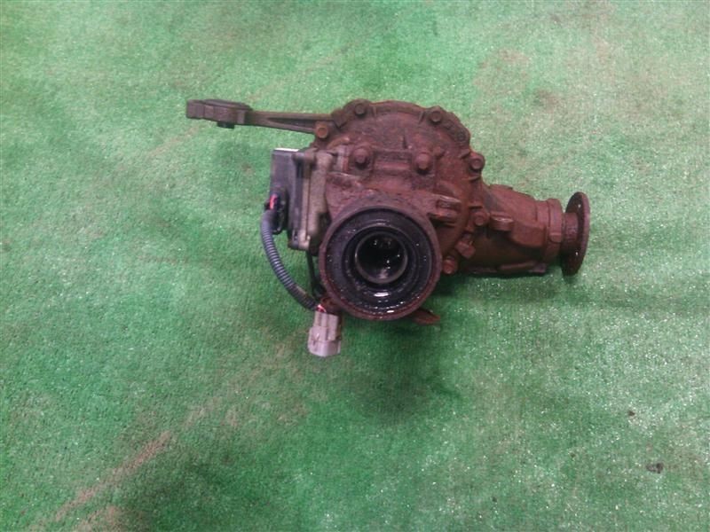 2003-2004 4Runner Front Differential Carrier 3.91 Ratio w/Differential Lock OEM