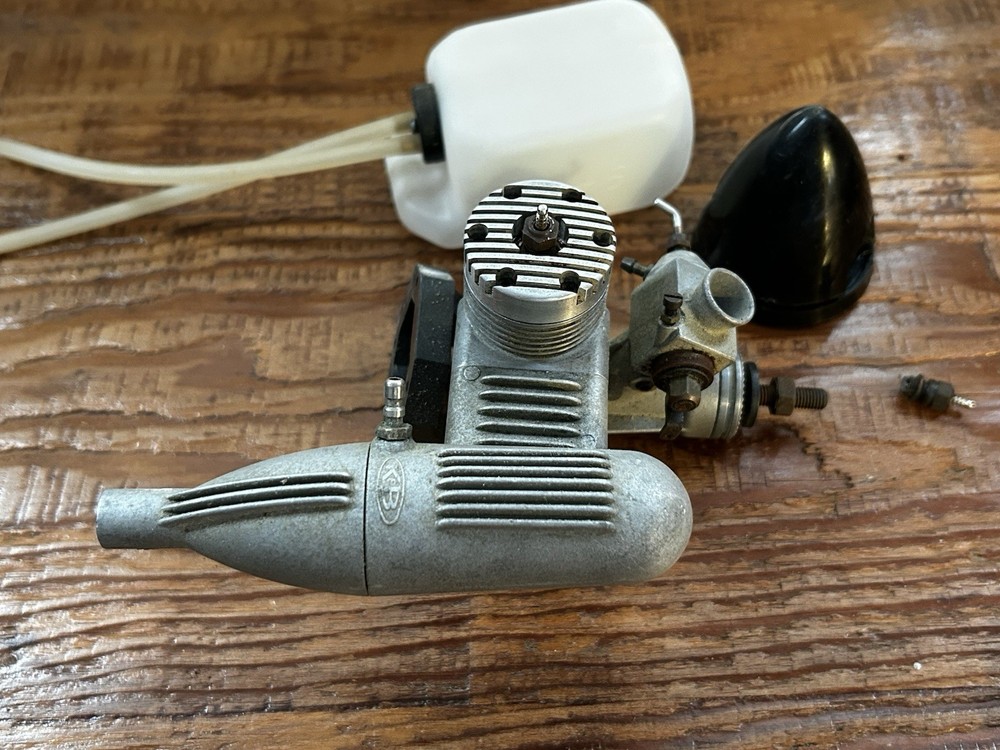 KB 40 Model Engine with Accessories