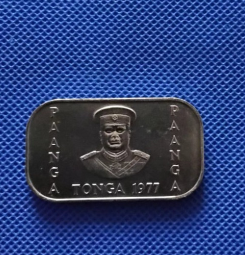 Tonga 1 Paanga 1977 Coin unusual rectangular design.