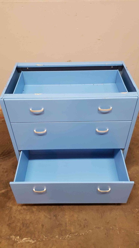 Blue 3' Duralab Casework W/ 3 Drawers(100788)