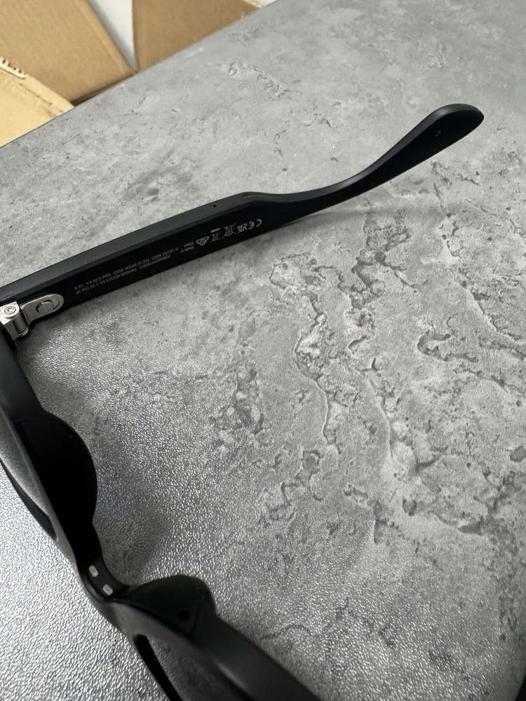 Ray-Ban Meta Wayfarer (Gen 1), Matte Black / Gradient Graphite Polar