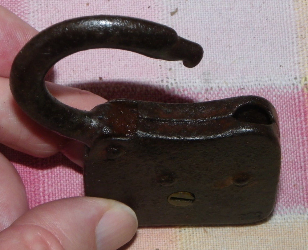 Vtg 2 3/4" "Auto-Go" Padlock-No Key-Open Shackle