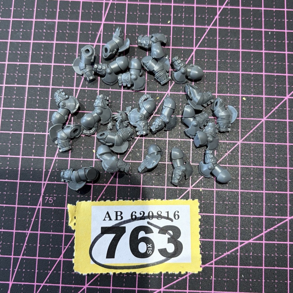 Adeptus Custodes Assorted Arms  Warhammer 40k Conversion Spare Bits