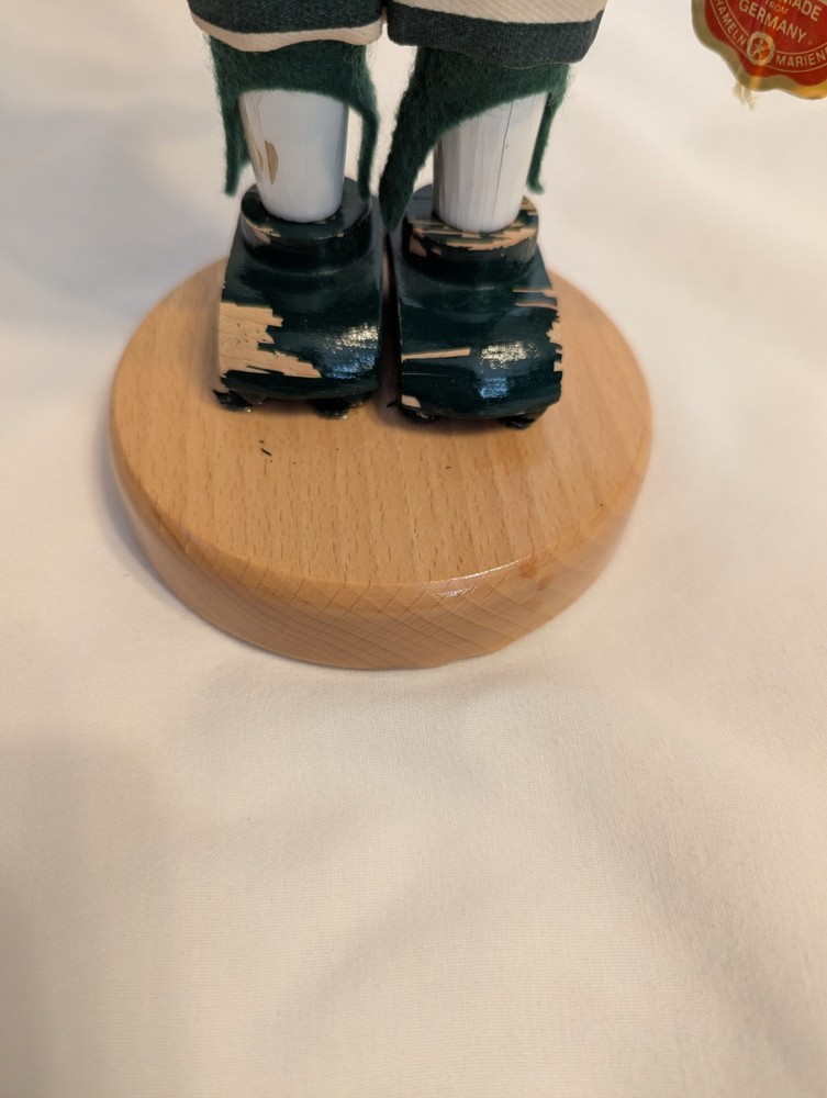 Steinbach German Nutcracker, Baseball - please read