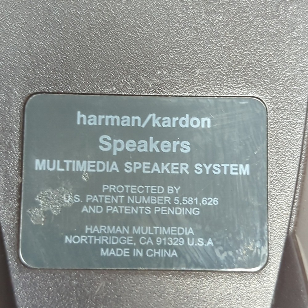 Harman/Kardon 06941V Multimedia Computer Speaker System - 1 Speaker Only