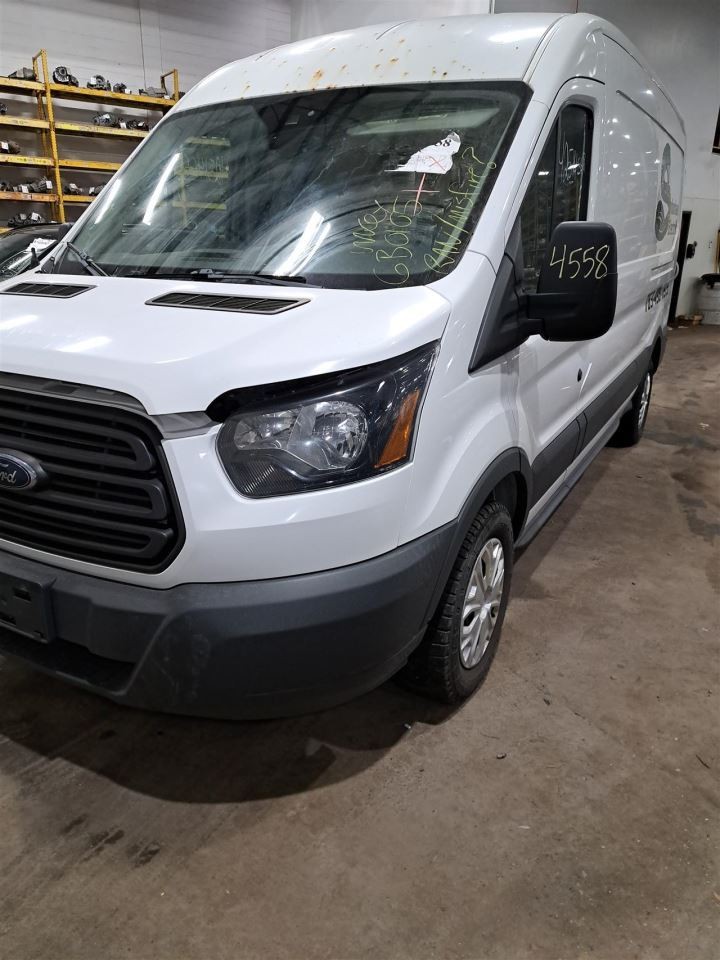 2016 Transit35 Camera/Projector Sku#4366055