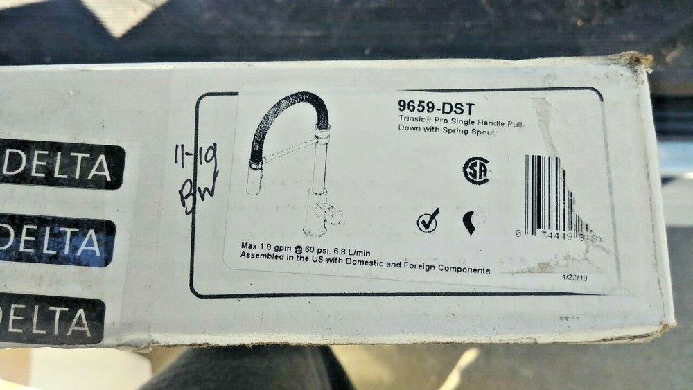Delta 9659-DST Single Handle Pull-Down Kitchen Faucet