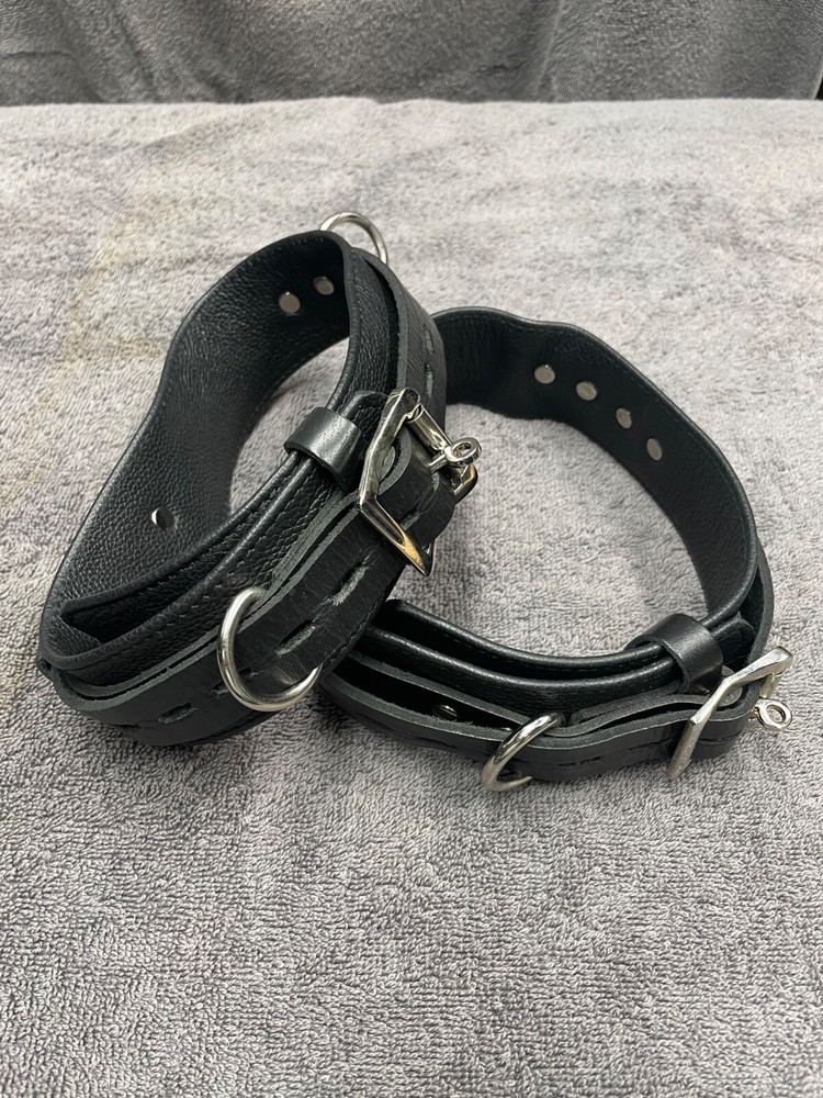 STRICT LEATHER THIGH CUFFS Heavy Mr S Fetters