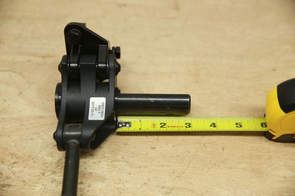 Quantum ARMREST MOUNTS Angle Articulation Brackets V2 12-20" - Edge 2.0 3 4Front