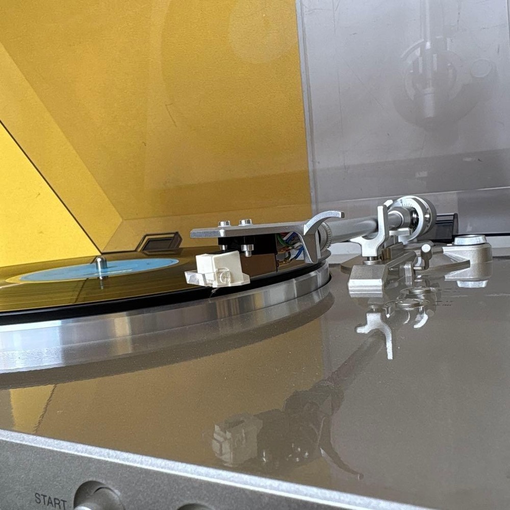 Denon DP-300F Fully Automatic Turntable Premium Silver Tested w/ Cartridge