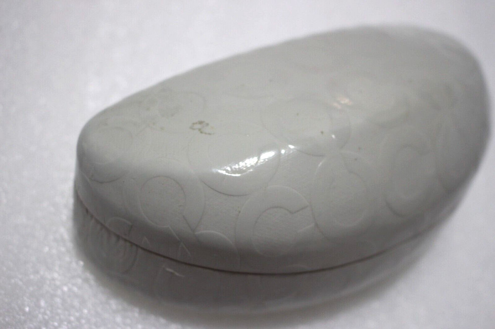 COACH CLAMSHELL LARGE CASE CREAM