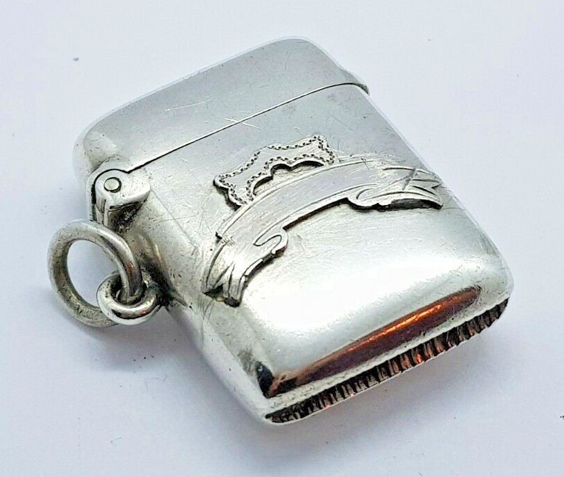 SMALL VICTORIAN SILVER VESTA CASE FOB PLAINFORM APPLIED SCROLL A&J Zimmerman