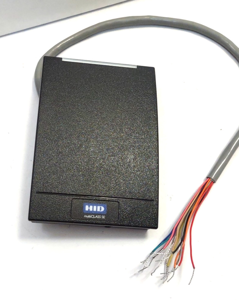 HID multiCLASS SE RP40 Wall Switch Reader RP40E 920PMNNEKEA0CG