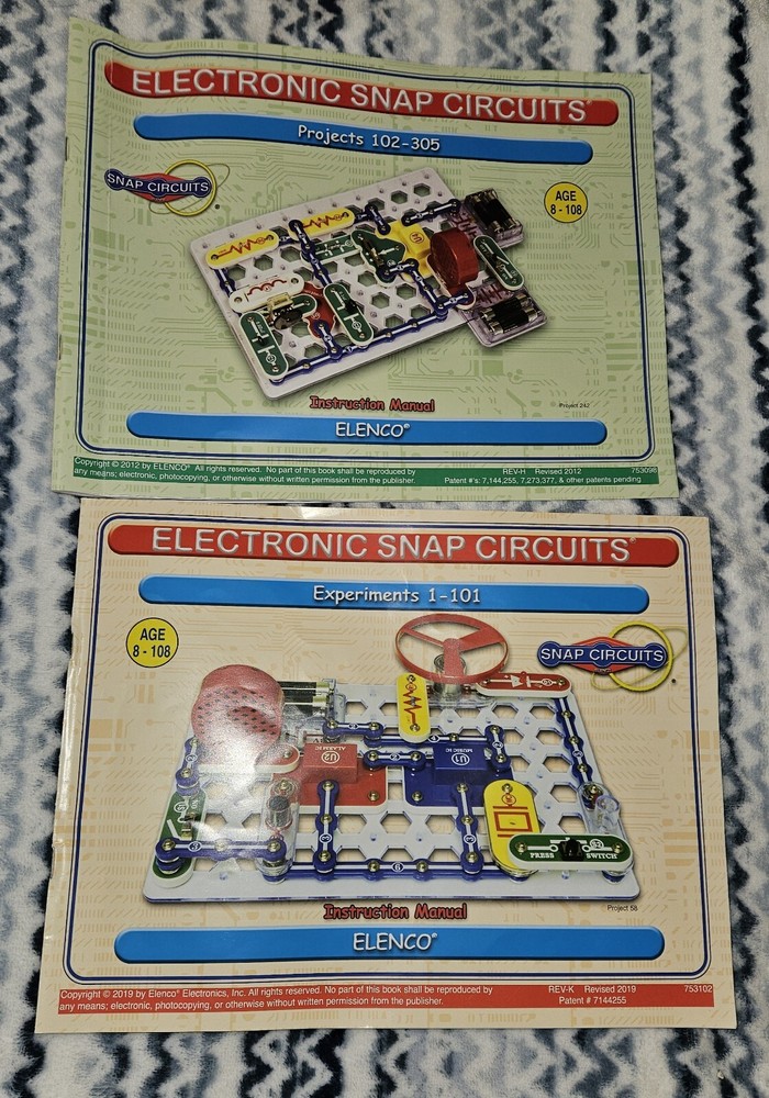 Snap Circuits Classic SC-300 Electronics Exploration Kit, 305 Projects, Complete