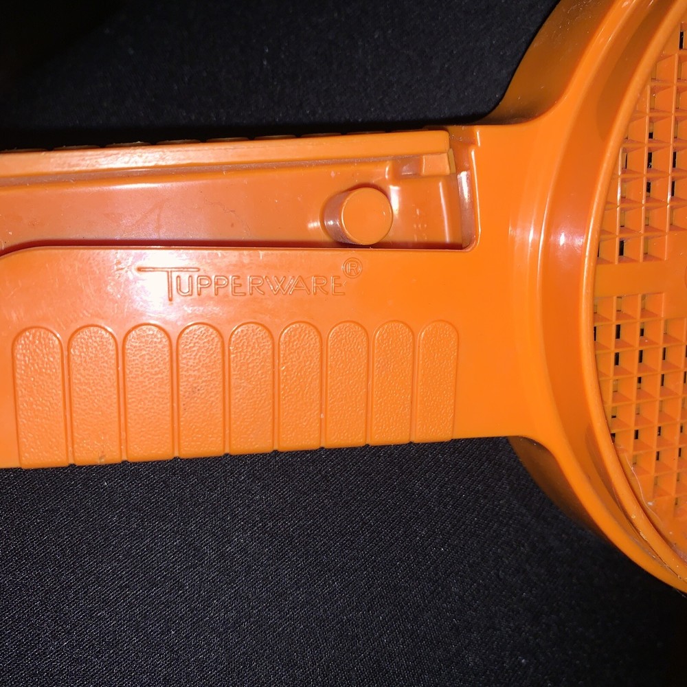 Tupperware Orange Plastic Sifter 1689-10