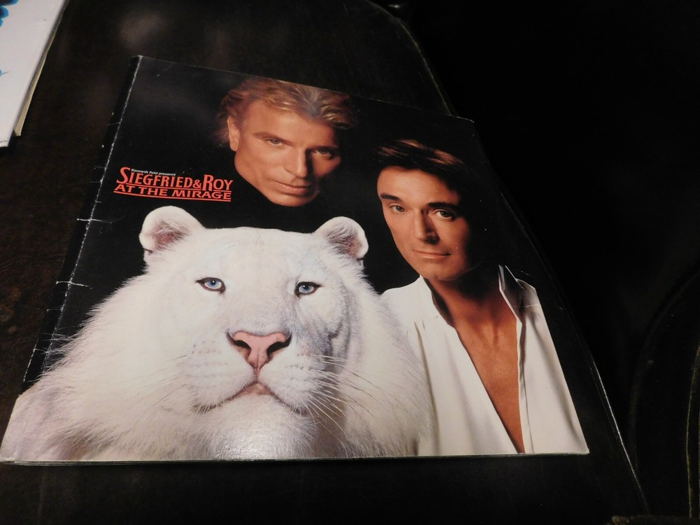 Siegfried & Roy At The Mirage 1998 Program - Magic / Magicians