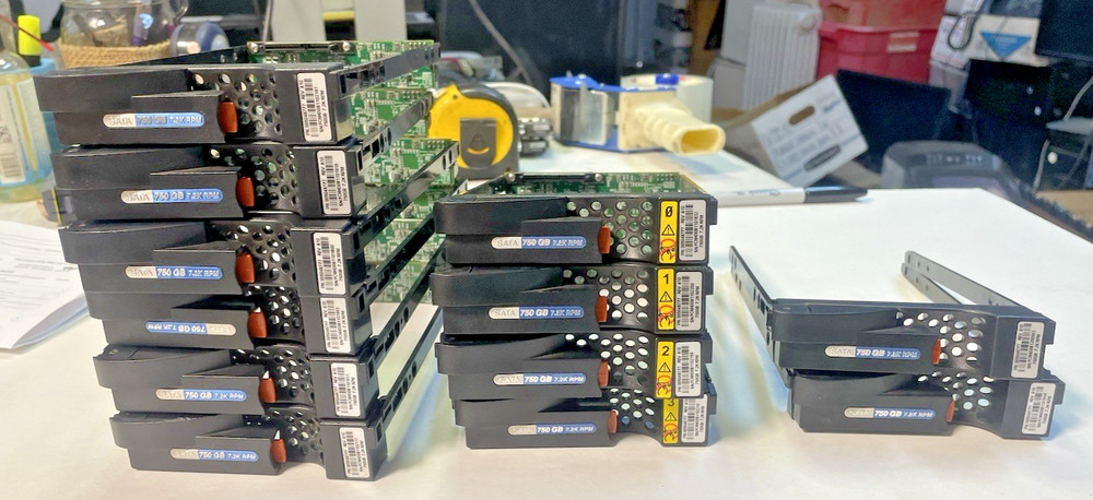 MISC SERVER HD TRAYS MIXED LOT